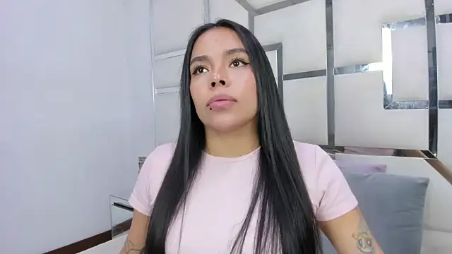 Snapshot of ZoeWan69 chatting on 15, 4, 2026 ZoeWan69 online show from 15, 4, 2026