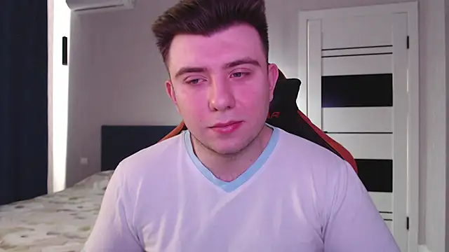 honey furry online show from 13, 3, 2026