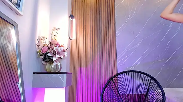 ariana jhonson1 online show from 7, 3, 2025