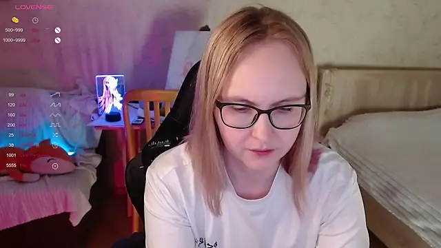 Agatha Mott online show from 8, 11, 2025