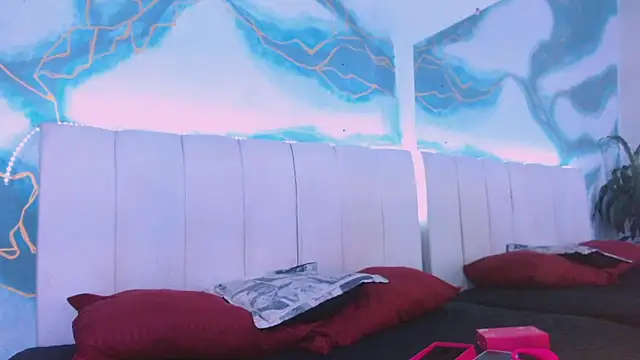 triana crimson online show from 23, 9, 2025