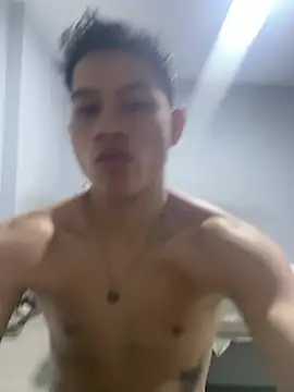 Snapshot of Maxhotmen chatting on 10, 2, 2025 Maxhotmen online show from 10, 2, 2025