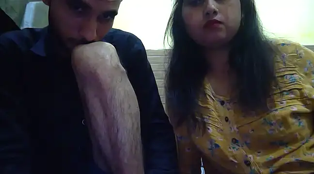 Queen Couple online show from 14, 2, 2025