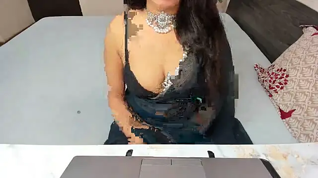 Queen Couple online show from 3, 2, 2026