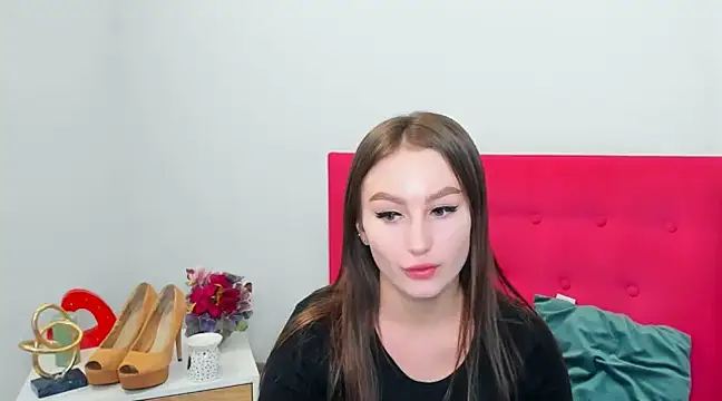 Snapshot of DonnaCam chatting on 5, 2, 2025 DonnaCam online show from 5, 2, 2025