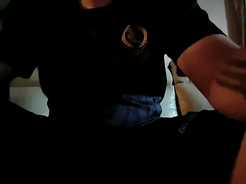 Snapshot of Raymond1308 chatting on 17, 10, 2025 Raymond1308 online show from 17, 10, 2025