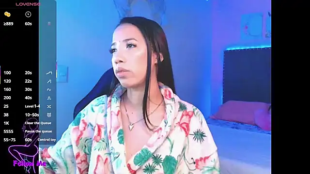 SallyWhitee online show from 15, 9, 2025