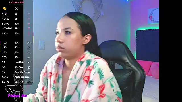 SallyWhitee online show from 23, 11, 2025