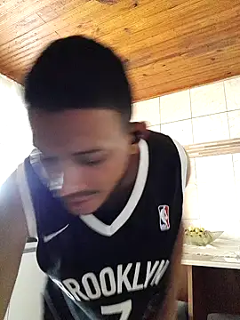 Mineirinho043 online show from 6, 3, 2025