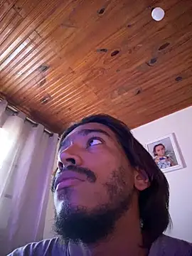 Mineirinho043 online show from 5, 2, 2026