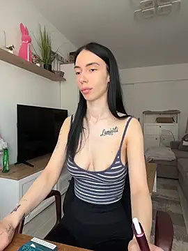 Snapshot of Celine_Roxelle chatting on 25, 4, 2026 Celine Roxelle online show from 25, 4, 2026