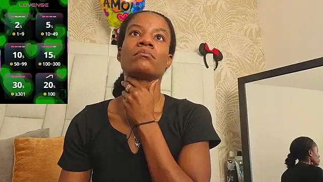 Snapshot of dafnnelewis chatting on 19, 5, 2026 dafnnelewis online show from 19, 5, 2026
