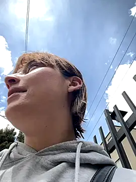 Maggie Geller online show from 2, 12, 2025