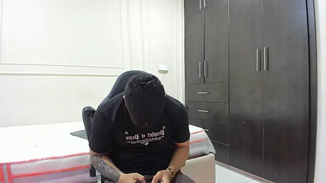 Snapshot of ANDRES_STUD chatting on 15, 4, 2026 ANDRES STUD online show from 15, 4, 2026