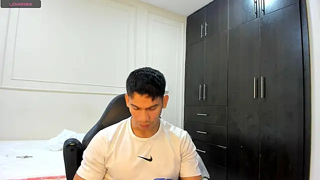 Snapshot of ANDRES_STUD chatting on 22, 4, 2026 ANDRES STUD online show from 22, 4, 2026