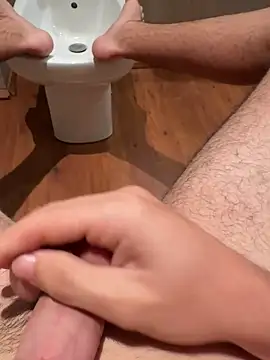 Snapshot of polpolo21 chatting on 28, 10, 2025 polpolo21 online show from 28, 10, 2025