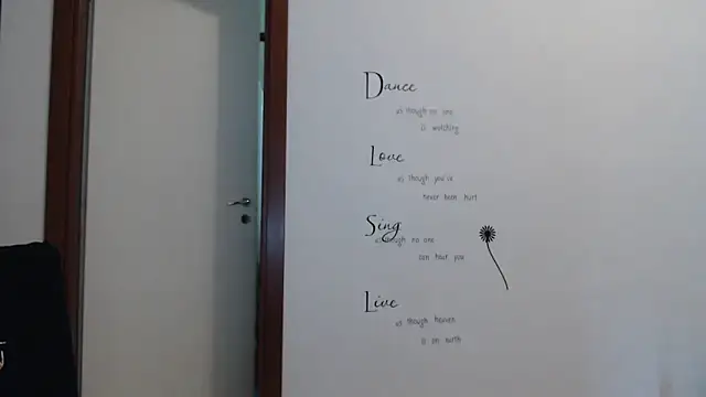 Snapshot of Eva_Eldis chatting on 8, 10, 2025 Eva Eldis online show from 8, 10, 2025