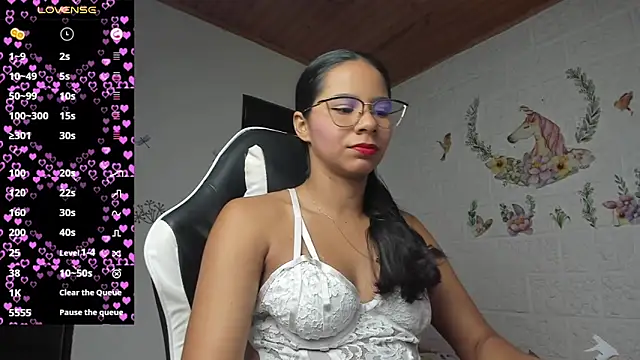 Snapshot of alisson_hoffman05 chatting on 7, 7, 2026 alisson hoffman05 online show from 7, 7, 2026