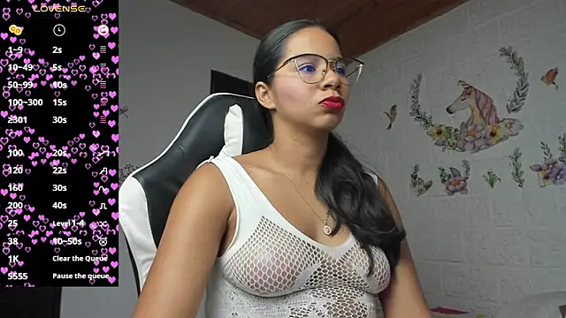 Snapshot of alisson_hoffman05 chatting on 9, 7, 2026 alisson hoffman05 online show from 9, 7, 2026