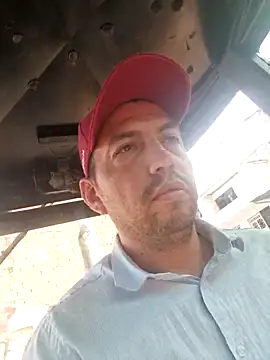 Snapshot of reyarturs13 chatting on 10, 2, 2025 reyarturs13 online show from 10, 2, 2025