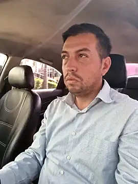 Snapshot of reyarturs13 chatting on 12, 2, 2025 reyarturs13 online show from 12, 2, 2025