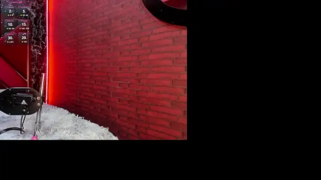 IVISBOUNCYASS online show from 17, 5, 2026