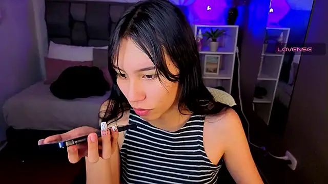 Miaa Lee7 online show from 27, 6, 2026