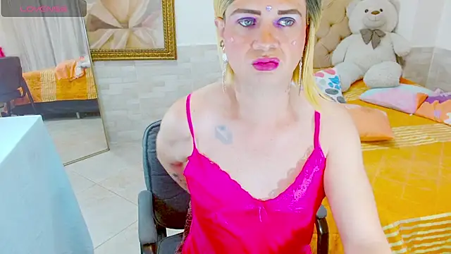 Snapshot of Dolldirtyxxx chatting on 26, 4, 2026 Dolldirtyxxx online show from 26, 4, 2026