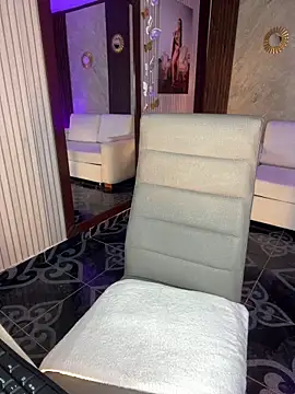 Madissonlove 1 online show from 7, 4, 2026