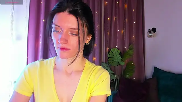 roxy riot  online show from 6, 2, 2025