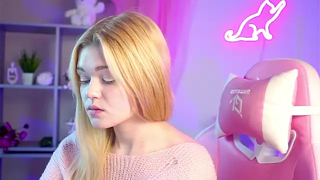 AdeleCartier online show from 17, 3, 2025