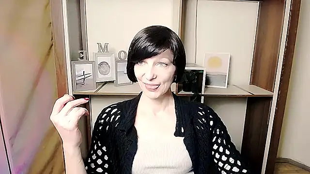 Snapshot of _AngeliaFlow_ chatting on 11, 2, 2026 AngeliaFlow online show from 11, 2, 2026