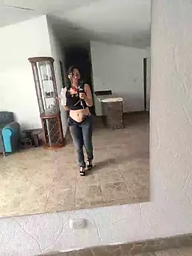 Snapshot of isabella_beauty_01 chatting on 13, 3, 2025 isabella beauty 01 online show from 13, 3, 2025