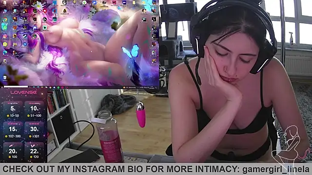 Snapshot of Gamergirl-Linela chatting on 2, 10, 2025 Gamergirl-Linela online show from 2, 10, 2025