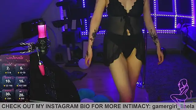 Snapshot of Gamergirl-Linela chatting on 1, 11, 2025 Gamergirl-Linela online show from 1, 11, 2025