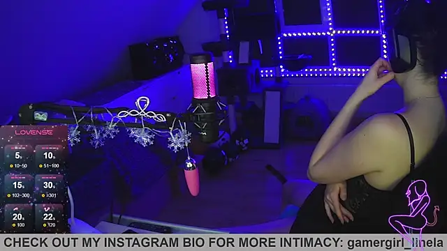 Snapshot of Gamergirl-Linela chatting on 11, 11, 2025 Gamergirl-Linela online show from 11, 11, 2025