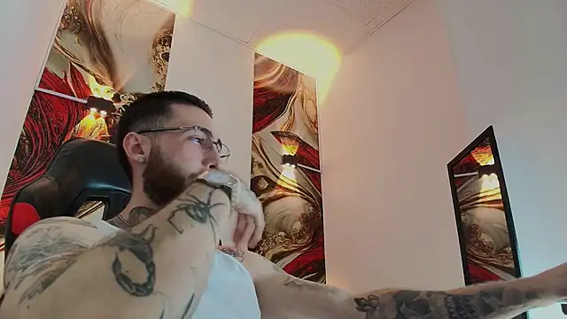 Luke davis01 online show from 28, 11, 2025