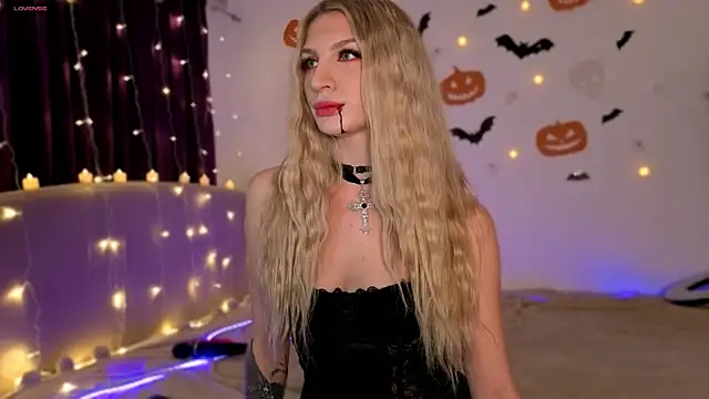 Snapshot of Nicole_Hampton chatting on 30, 10, 2025 Nicole Hampton online show from 30, 10, 2025