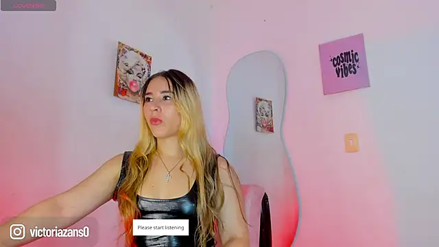 Snapshot of Vickyallien chatting on 18, 4, 2026 Vickyallien online show from 18, 4, 2026