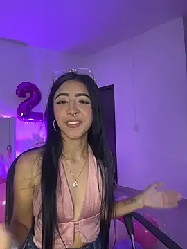 Snapshot of Mirandaa_Rogers chatting on 1, 7, 2026 Mirandaa Rogers online show from 1, 7, 2026