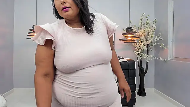 Snapshot of BBW_CINDY chatting on 14, 2, 2025 BBW CINDY online show from 14, 2, 2025