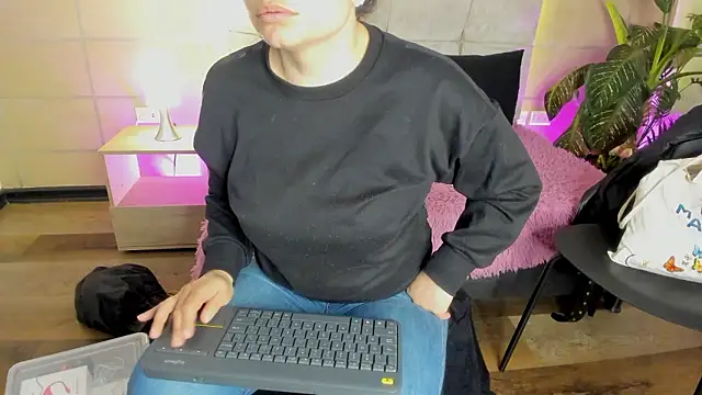  michonne  online show from 12, 3, 2026