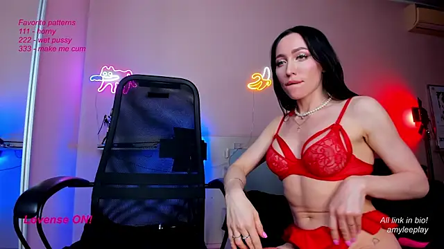 AmyLeeplay online show from 5, 3, 2025