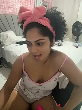 Snapshot of Tana_latin chatting on 12, 4, 2026 Tana latin online show from 12, 4, 2026