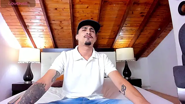 Sebastian Berne online show from 4, 3, 2025