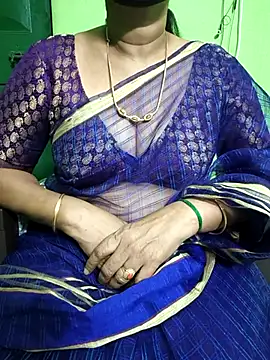 Snapshot of niiveditha chatting on 15, 3, 2025 niiveditha online show from 15, 3, 2025