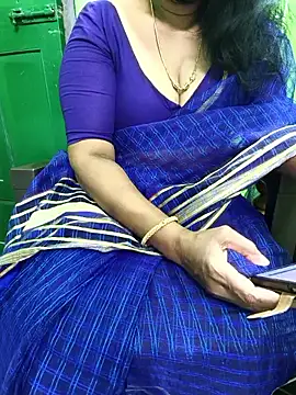 Snapshot of niiveditha chatting on 19, 9, 2025 niiveditha online show from 19, 9, 2025