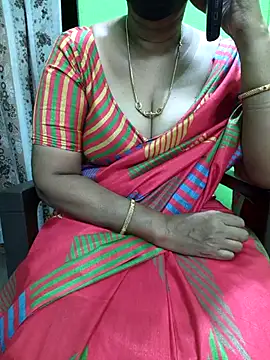 Snapshot of niiveditha chatting on 24, 9, 2025 niiveditha online show from 24, 9, 2025