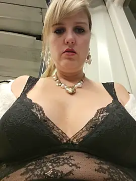 Snapshot of Sexybiene969 chatting on 14, 11, 2025 Sexybiene969 online show from 14, 11, 2025