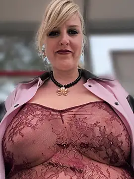 Snapshot of Sexybiene969 chatting on 14, 5, 2026 Sexybiene969 online show from 14, 5, 2026